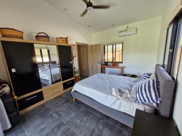 SMALL house in Canas