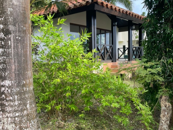 Beautiful property with 3 ocean view cabins