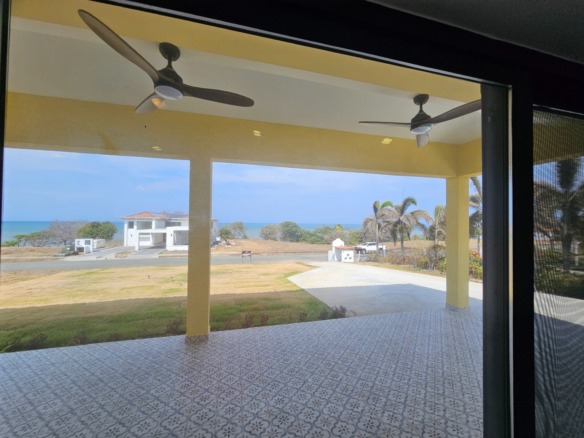 🐚New Ocean-View Home Move-In Ready