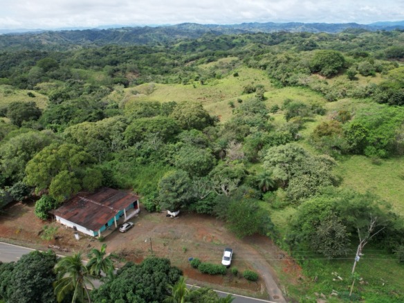 🐚18 Hectares on Main Road Los Pozos