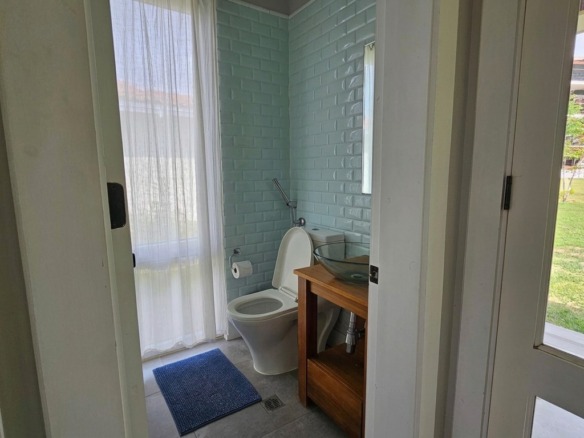 🐚Blue 1 bedroom house for sale