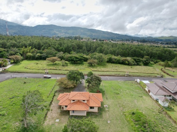 🐚Furnished Home Equestrian Community Boquete