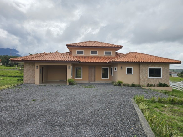 🐚Move In Ready Home Equestrian Community Boquete