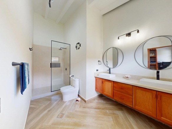  🐚Owner Finance Quality Home In Town