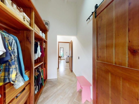  🐚Owner Finance Quality Home In Town