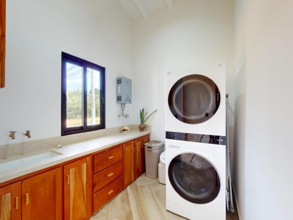  🐚Owner Finance Quality Home In Town