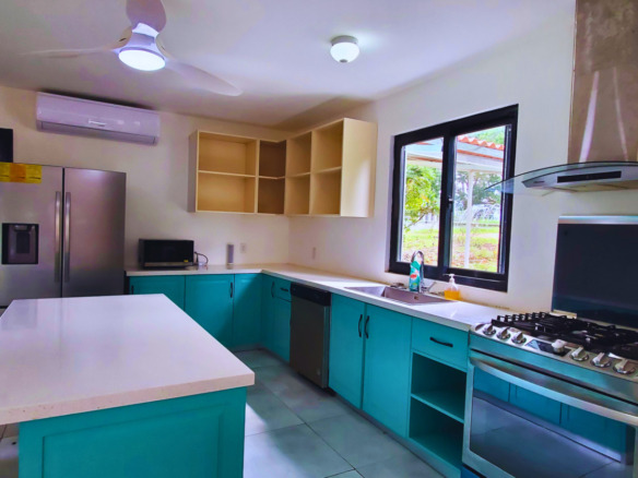 🐚Energy-Efficient Solar Home in Pedasí
